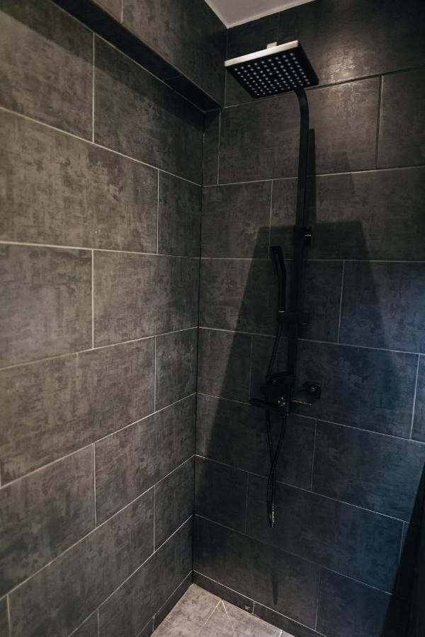 Thome Arena Apartment